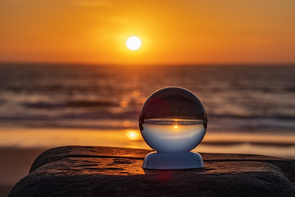 Lensball